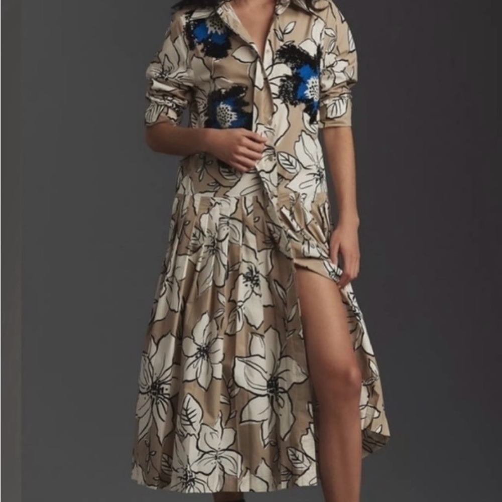 Elegant Floral Long Sleeve Dress in Tan and Blue